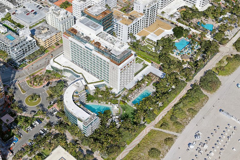 Miami_Beach_hotel-900x600.jpg